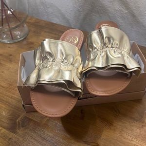 Gold slides size 8 never worn